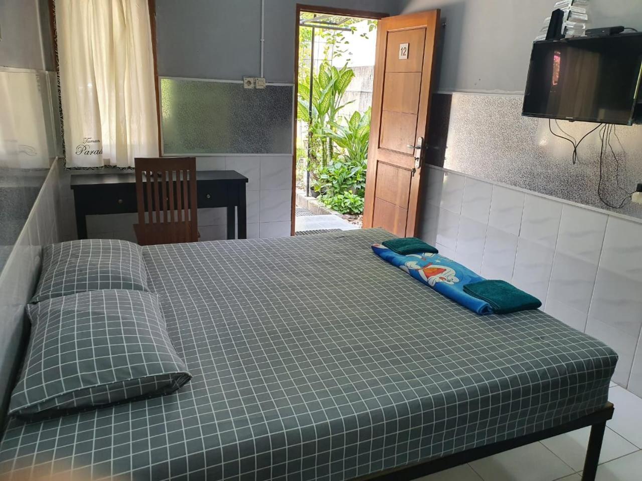 Taman Paradise Homestay Pradahkalikendal Zewnętrze zdjęcie